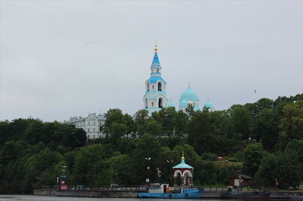 Купола главного комплекса на о.Валаам